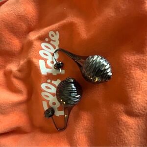 Folli Follie- stainless steel black earrings
